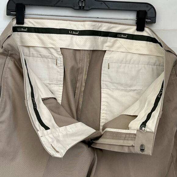 L.L. Bean Men's Khaki Pants Size 37 Standard Fit Flat Front Pockets Zip Fly - Picture 8 of 12